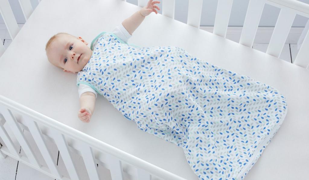 Как одевать подгузник новорожденному