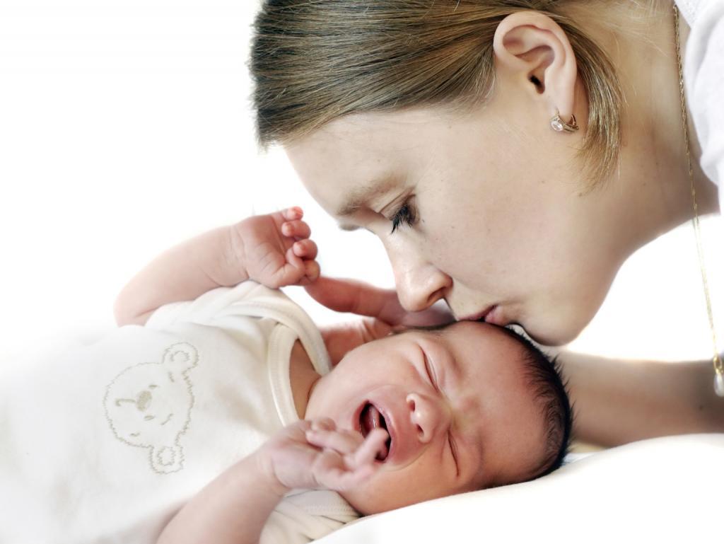 как понять наедается ли новорожденный молоком