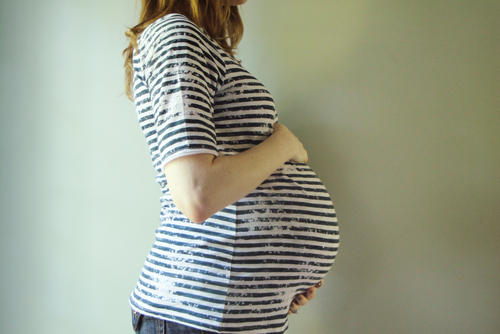 живот на 33 неделе беременности