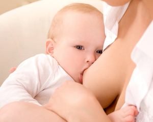 Что может вызвать икоту у новорожденного
