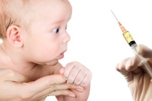 малыш и прививка