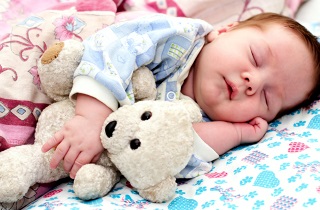 Как правильно укладывать спать малыша