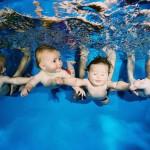 Когда и как начинать занятия плаванием с новорожденным