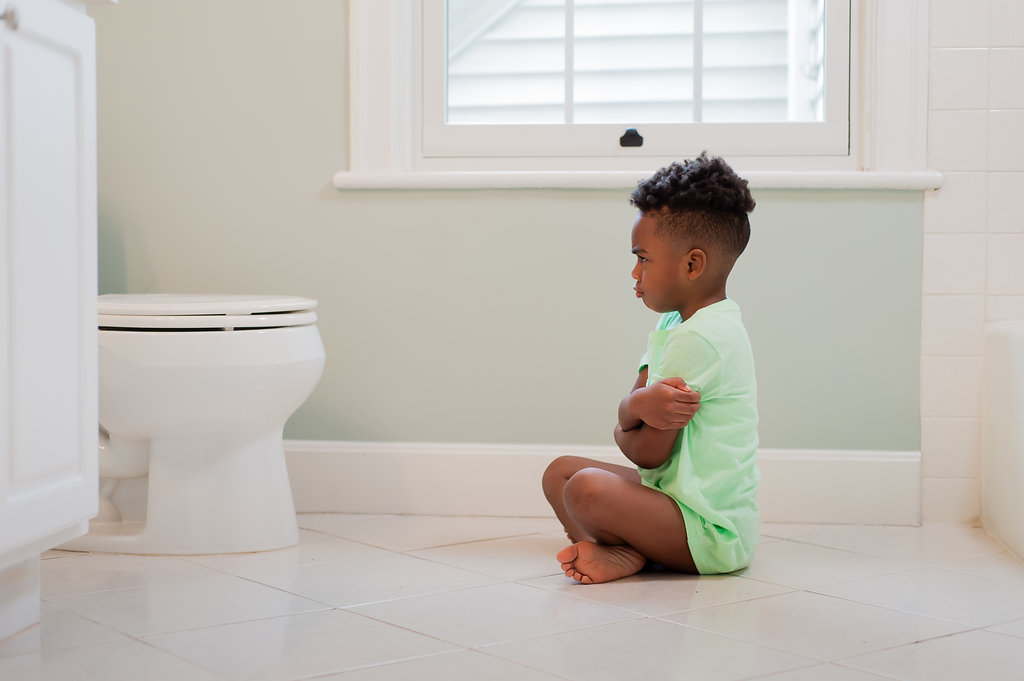 Potty training stubborn kids can be a frustrating experience for moms, dads and children. Whether you