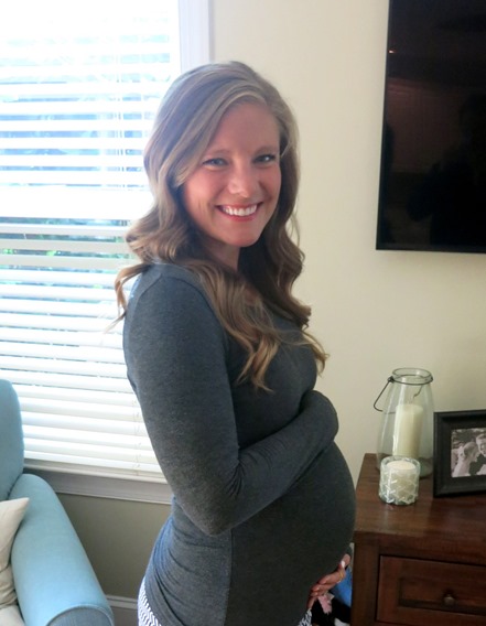 37 weeks pregnant baby bump